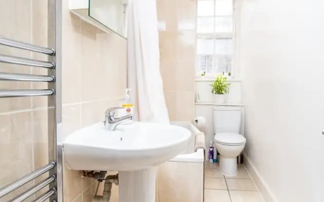 Lovely 2-bed Apartment in Old Town Edinburgh - photo 5