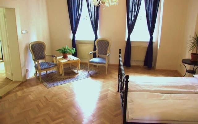 Charles Bridge Hostel and Apartments - photo 3