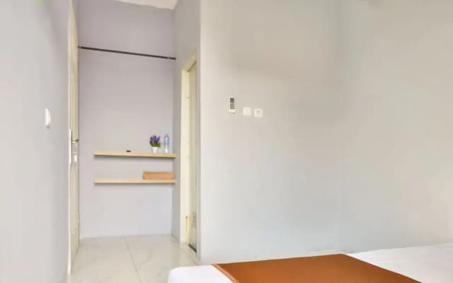 ZEN Rooms Basic near Kota Kasablanka - photo 5