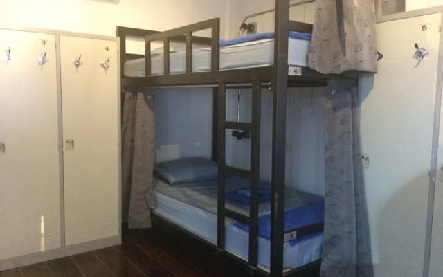 Monkey Cave - Hostel - photo 2