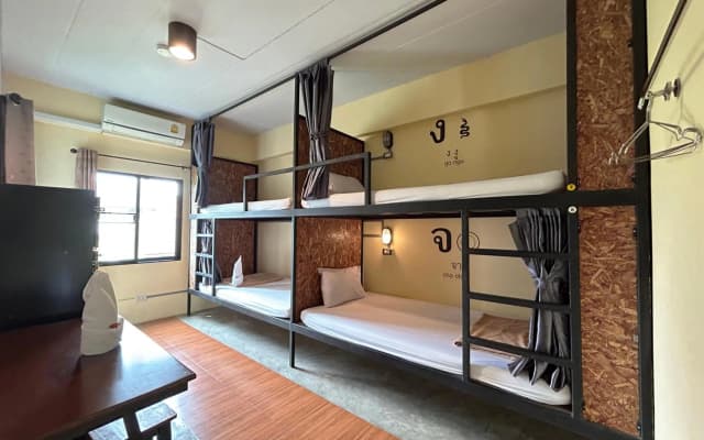 Hide Bangkok Hostel - photo 2