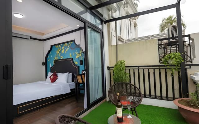 Queen Light Hotel - photo 5