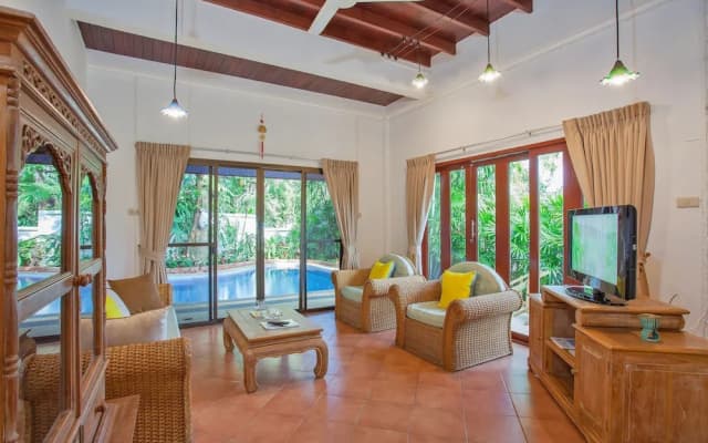 Unique Thai Style 4BR Pool Villa Nikkie - photo 2