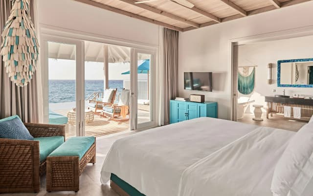 Finolhu, A Seaside Collection Resort, a Member of Design Hotels - photo 4