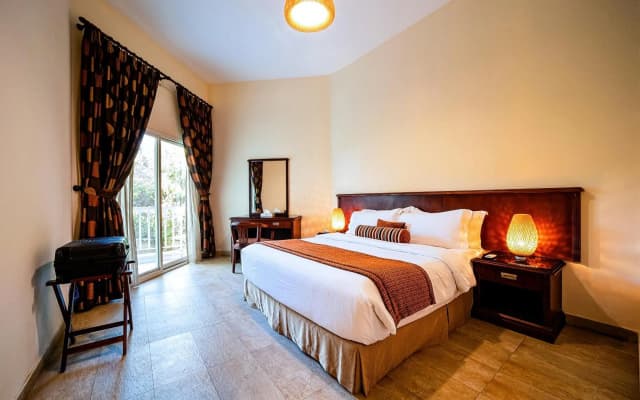 Umm Al Quwain Beach Hotel - photo 2