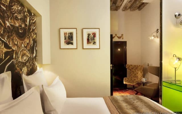 Hôtel du Petit Moulin, Haute Couture hotel by Lacroix - photo 4
