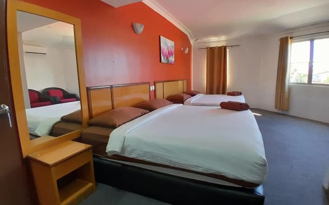 The Zuley Heritage Hotel - photo 4