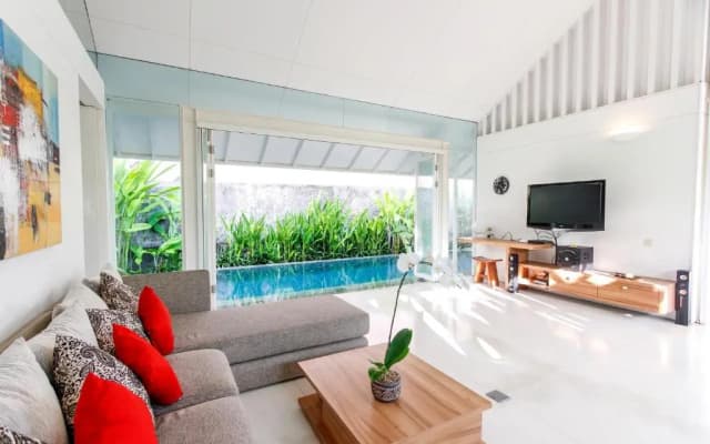 White Villa - photo 5