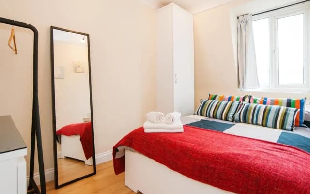 King's Cross Apartments - photo 4