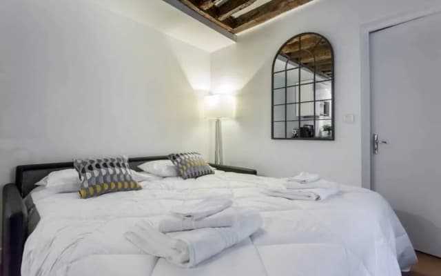 Quiet, Cozy, Design Apartment in Paris - photo 4