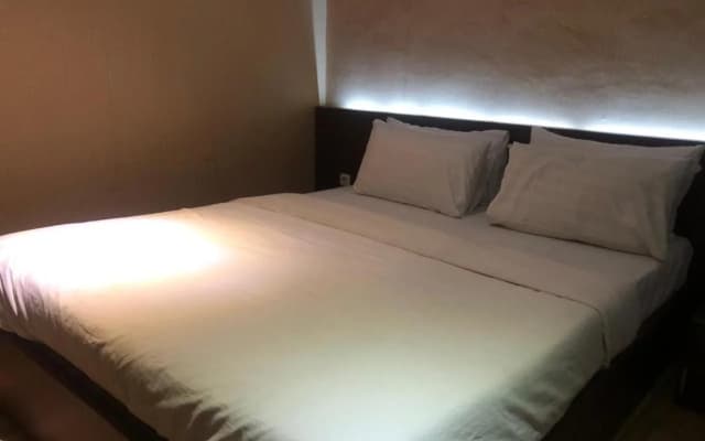Hotel Aruni Ancol - photo 5