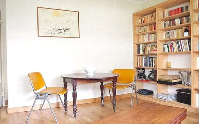 Apartment With one Bedroom in Paris, With Wonderful City View, Enclose - photo 5