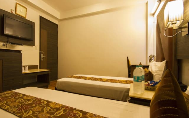 Hotel Sunstar Heights - photo 3