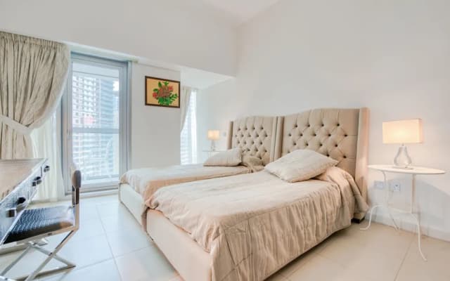 Cayan Tower by  Raine & Horne Holiday Homes - photo 2