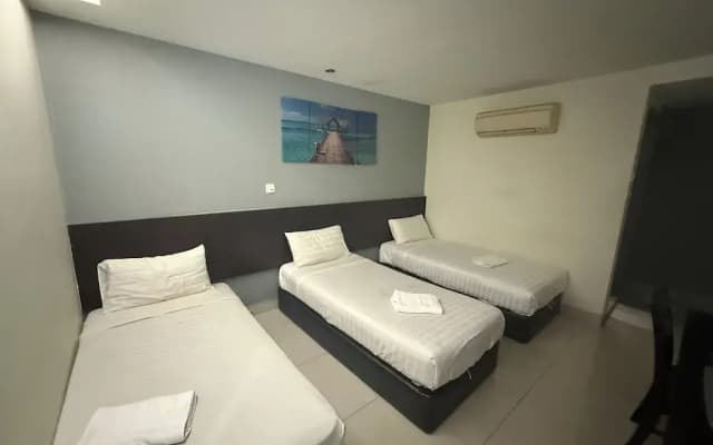 Tiong Nam Hotel Near Pasir Gudang - photo 3