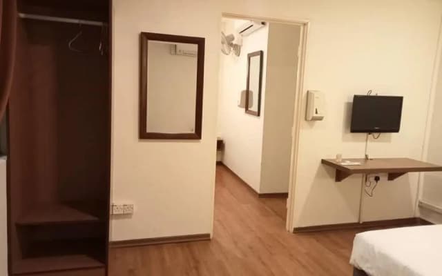 OYO 960 I Harmony Hotel - photo 4