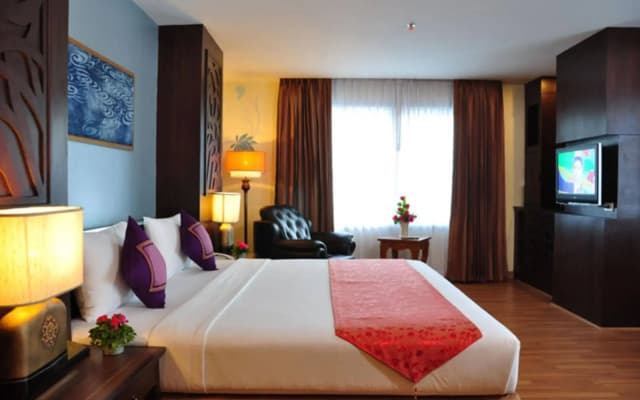 Empress Pattaya Hotel - photo 5
