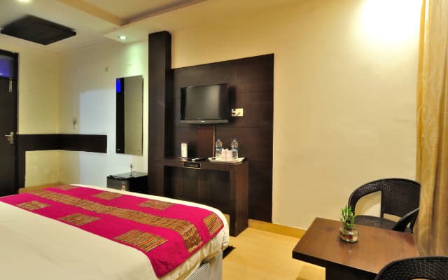 Check In Room Main Bazar - photo 5