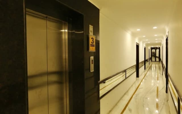 Hotel Aero Star - photo 2