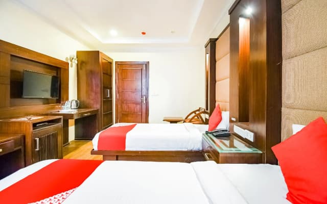 OYO 70791 Imperial Inn - photo 4