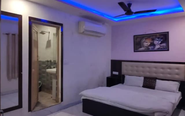 Hotel Hare Rama Deluxe - photo 5