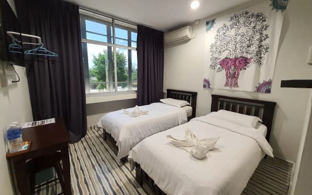 De Chukai Hotel - photo 4