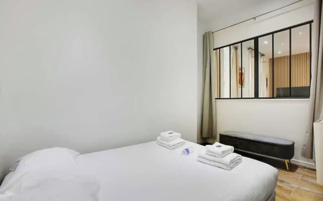 Modern Apartment - 2br/6p - Arts et Metiers - photo 4