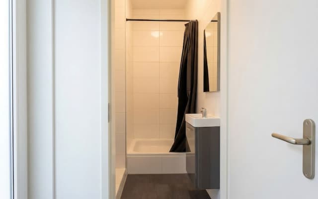 Cozy 1BR Apt with Lounge Central Vienna - photo 4