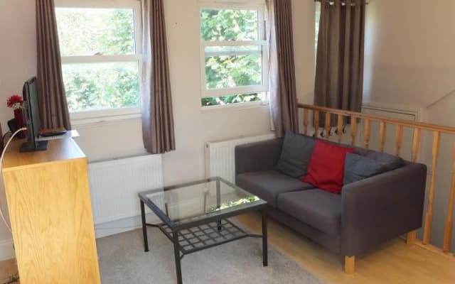 Brackenbury Apartments - photo 3