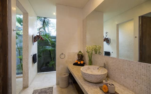 Villa Batik Seminyak - photo 4