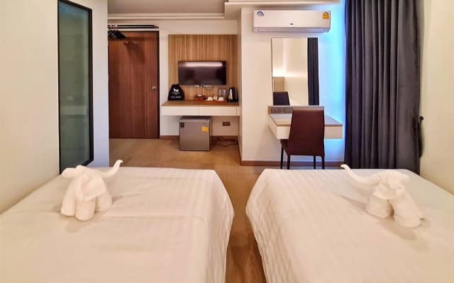 Thana Wisut Hotel - photo 5
