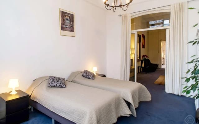 Prins Hendrik Apartments - photo 5