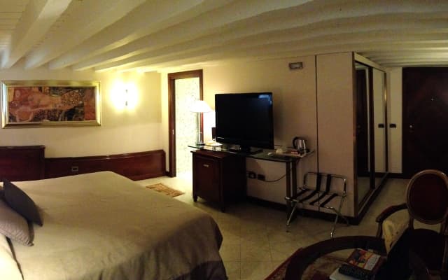 Liassidi Palace Hotel - photo 4