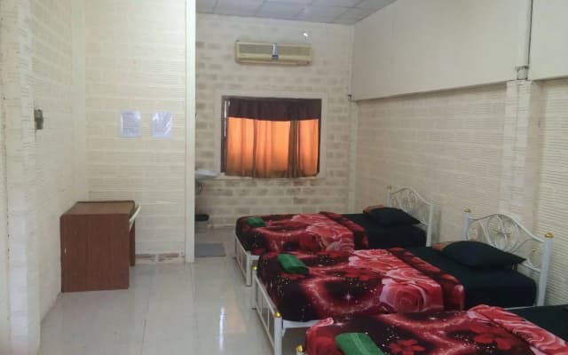 Supreeya Guesthouse - Hostel - photo 2