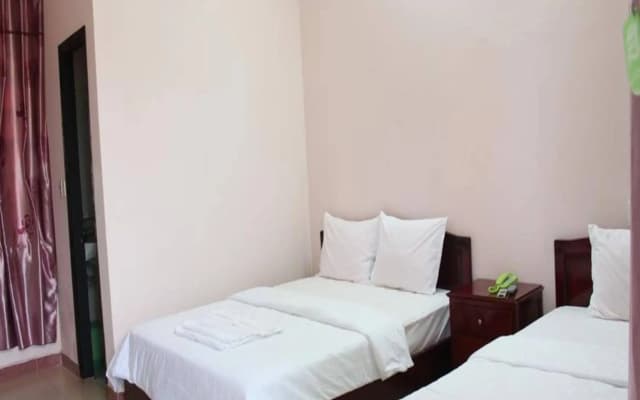 Ngoi Nha Xanh - photo 3