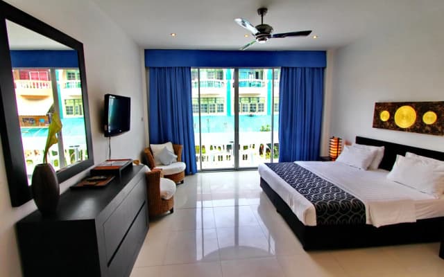East Suites - photo 3