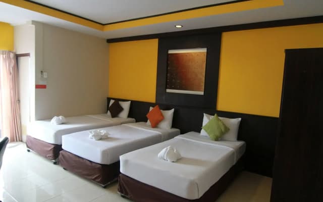 Grand Pinnacle Hotel - photo 4