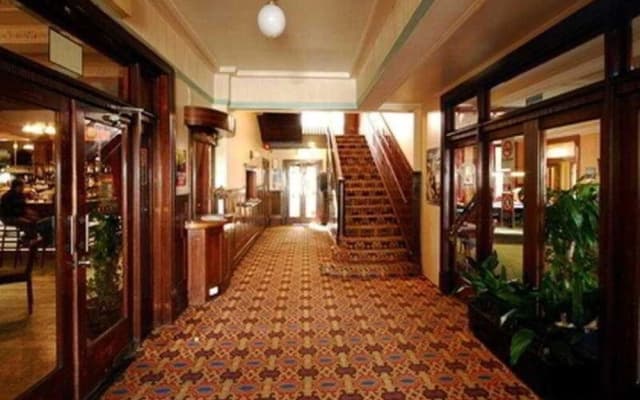 Gearin Hotel - photo 5