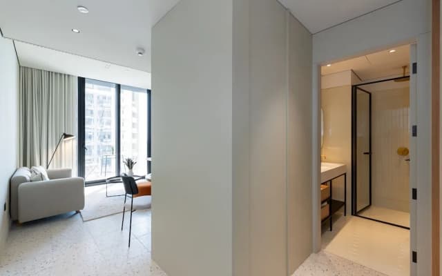 Business Bay Trendy Studio w Pool and Gym - photo 4