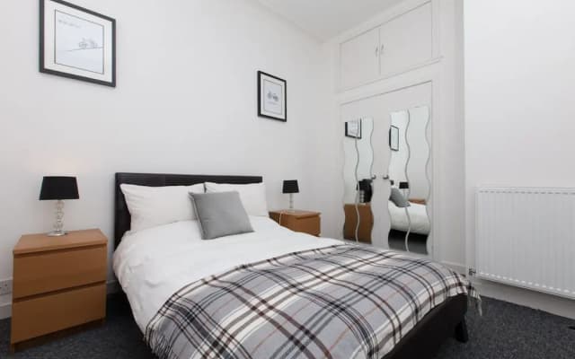 Beautiful and Modern Edinburgh Flat - photo 3
