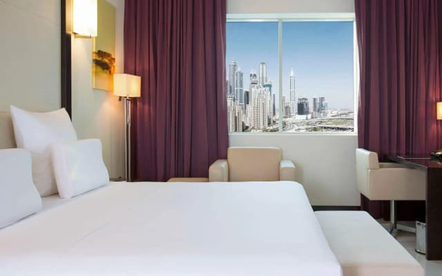 Pullman Dubai Jumeirah Lakes Towers - Hotel & Residence - photo 5