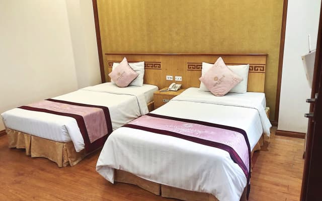 New Lotus Hotel - photo 4