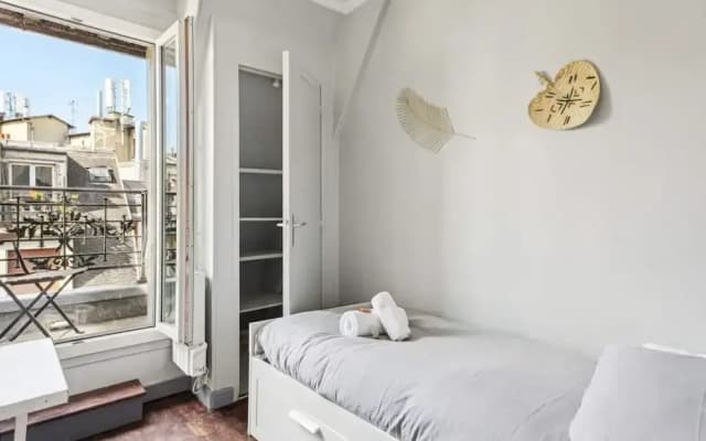 Charming Studio- Balcony in Montmartre- Mobility - photo 4