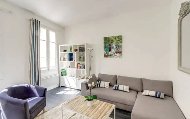 Saint Honore Apartment - photo 4