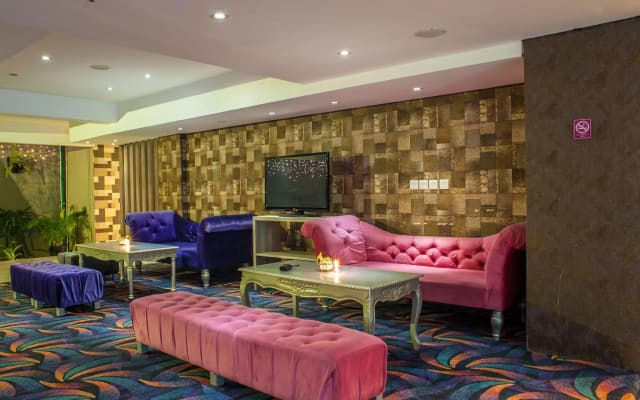 The Vasini Hotel - photo 2