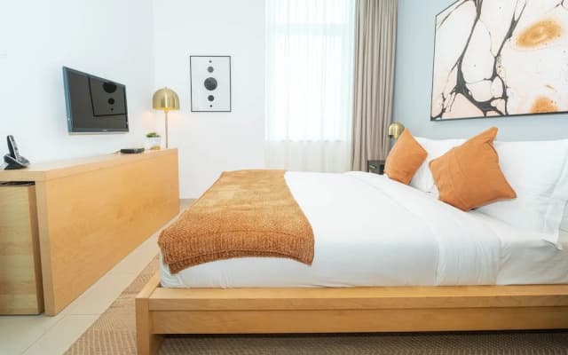 Central Tower by One Perfect Stay - photo 2
