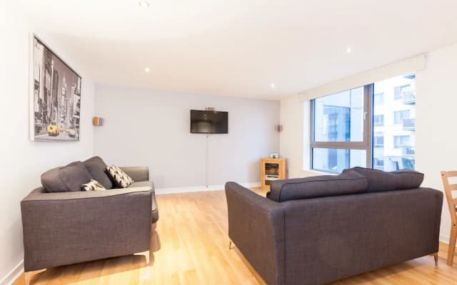 Modern Two Bedroom Apartment - photo 5