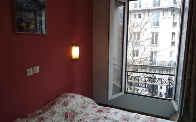 Hipotel Paris Gambetta Republique - photo 3