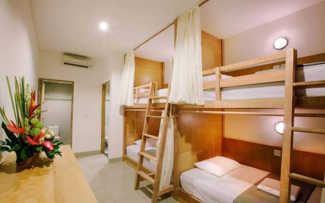 Lokal Bali Hostel - photo 5