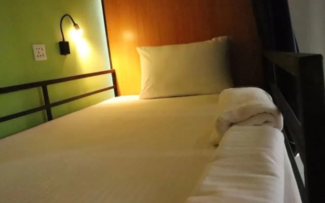 Miracle City Inn Hostel - photo 3